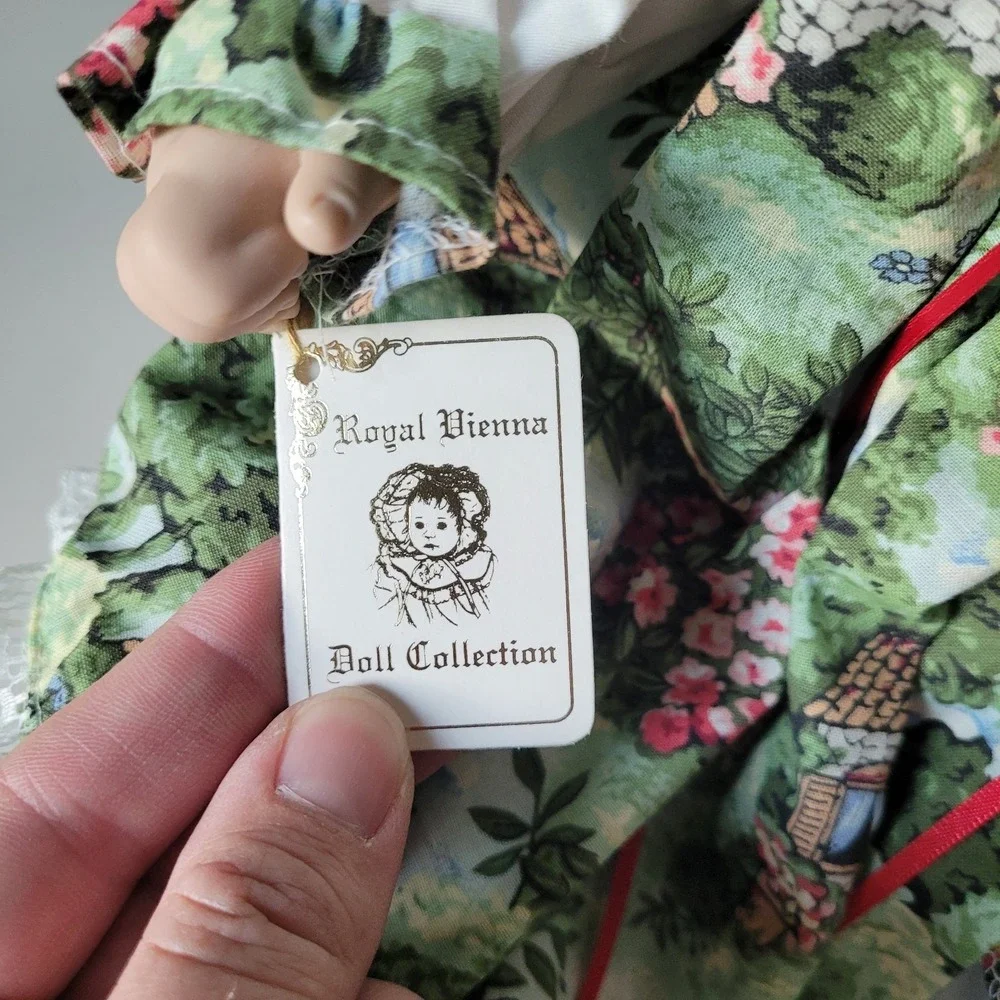 Lloyd Middleton Molly Porcelain Doll Cheri McAfoose Royal Vienna Collection #228